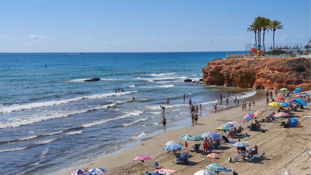 Alcoholismo en vacaciones: cuando la normalización en el ocio oculta el problema Alcoholismo en vacaciones cuando la normalización en el ocio oculta el problema